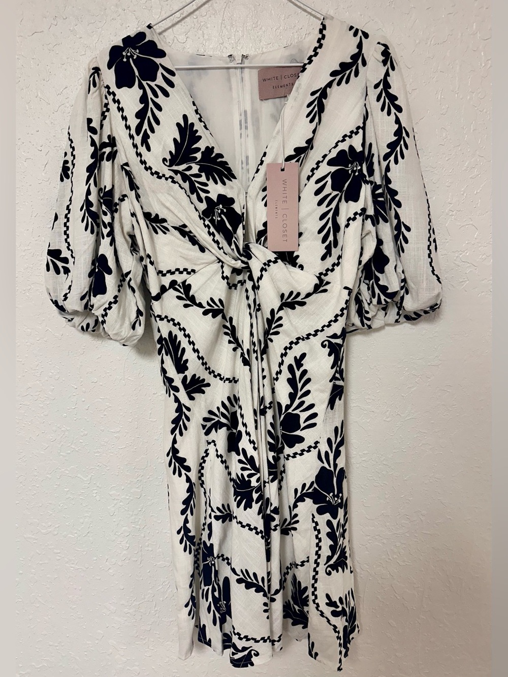 ✨ NWT White Closet Elements Twist-Front Puff-Sleeve Dress - Size Small ✨